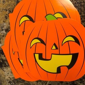 FREE with any purchase! Halloween pumpkin booklets and 2 Hallmark cards.